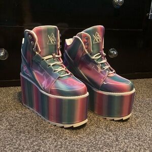 YRU Prizmatic Qozmo platform sneakers